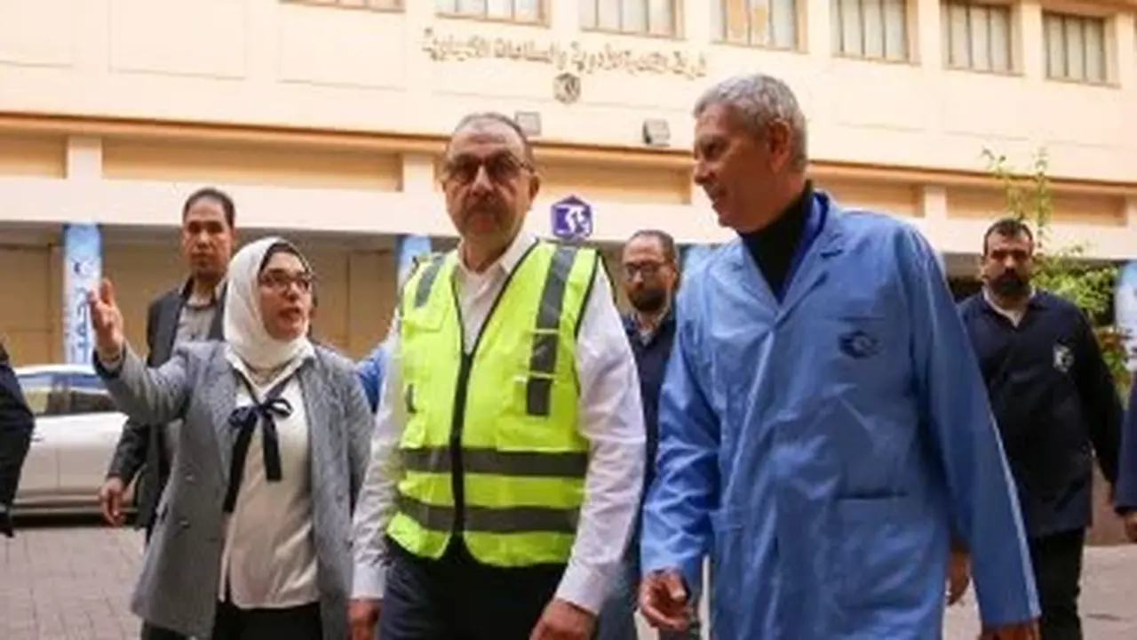 زيارة وزير قطاع الأعمال العام لشركة القاهرة للأدوية تعكس جهود تحسين الأداء وتعزيز إنتاج الصناعات الدوائية